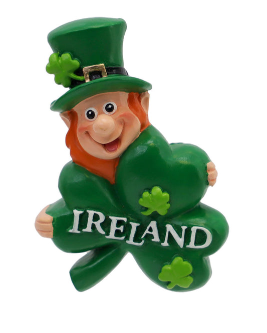 Magnet with Lep Holding Shamrock - Irish magnets